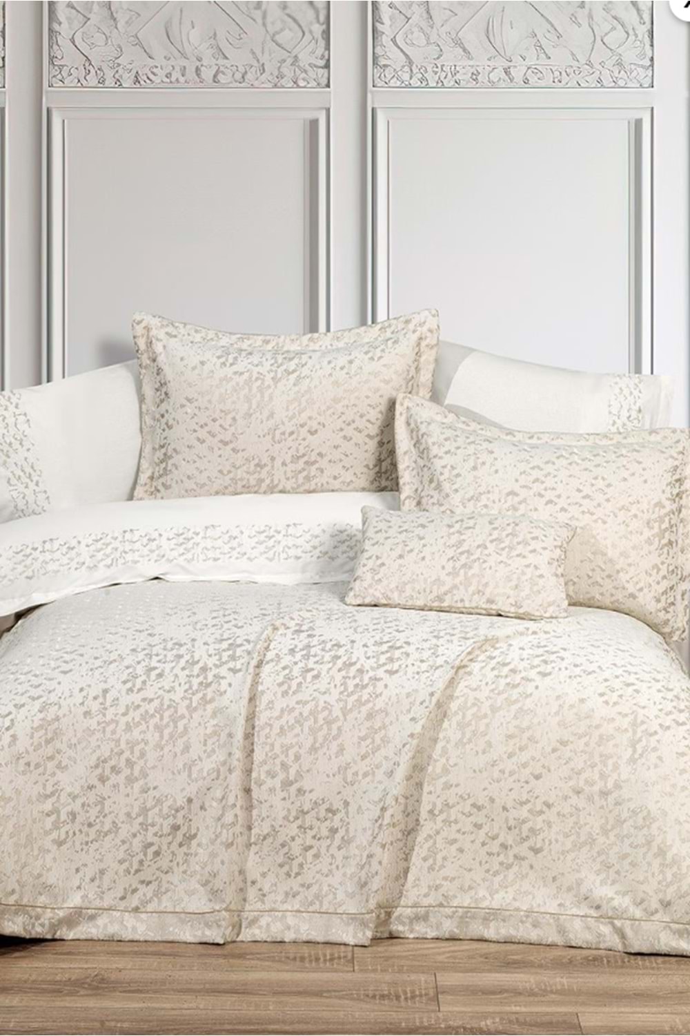 CASTRA IVORY 8 PCS ÇEYİZ SETİ