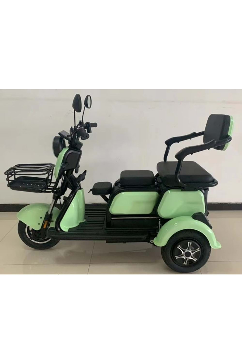 ELEKTRİKLİ MOTOSİKLET EBG-028 ( 600W-48V23Ah )