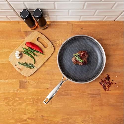 EMSAN PRO TRİ PLY TAVA 28 CM,ÇELİK