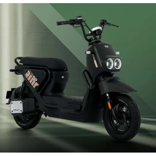 ELEKTRİKLİ MOTOSİKLET EBG-068 1000W ( 72V23AH SPEED 65KM RANGE 70KM )
